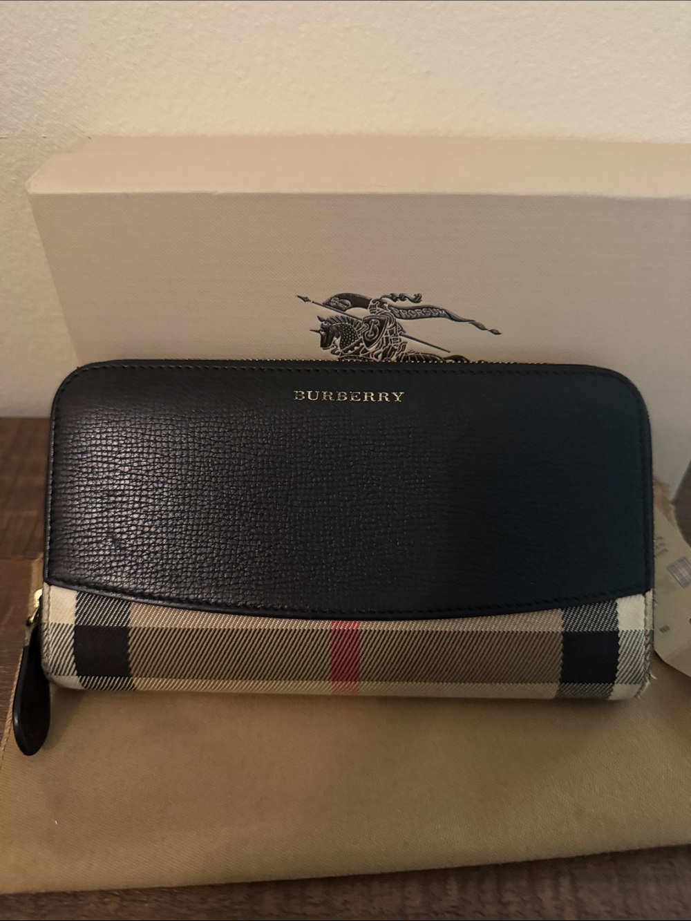 Burberry Black House Check Derby Leather Wallet Authentic - Picture 3 of 15